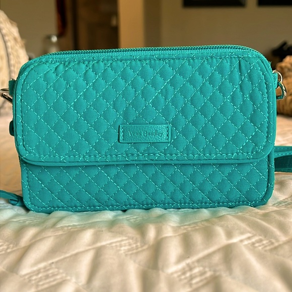 Vera Bradley microfiber all in one crossbody - Picture 1 of 6